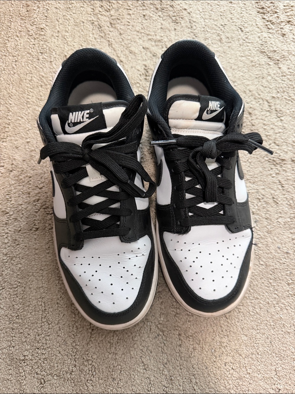 Nike women’s Nike panda dunks